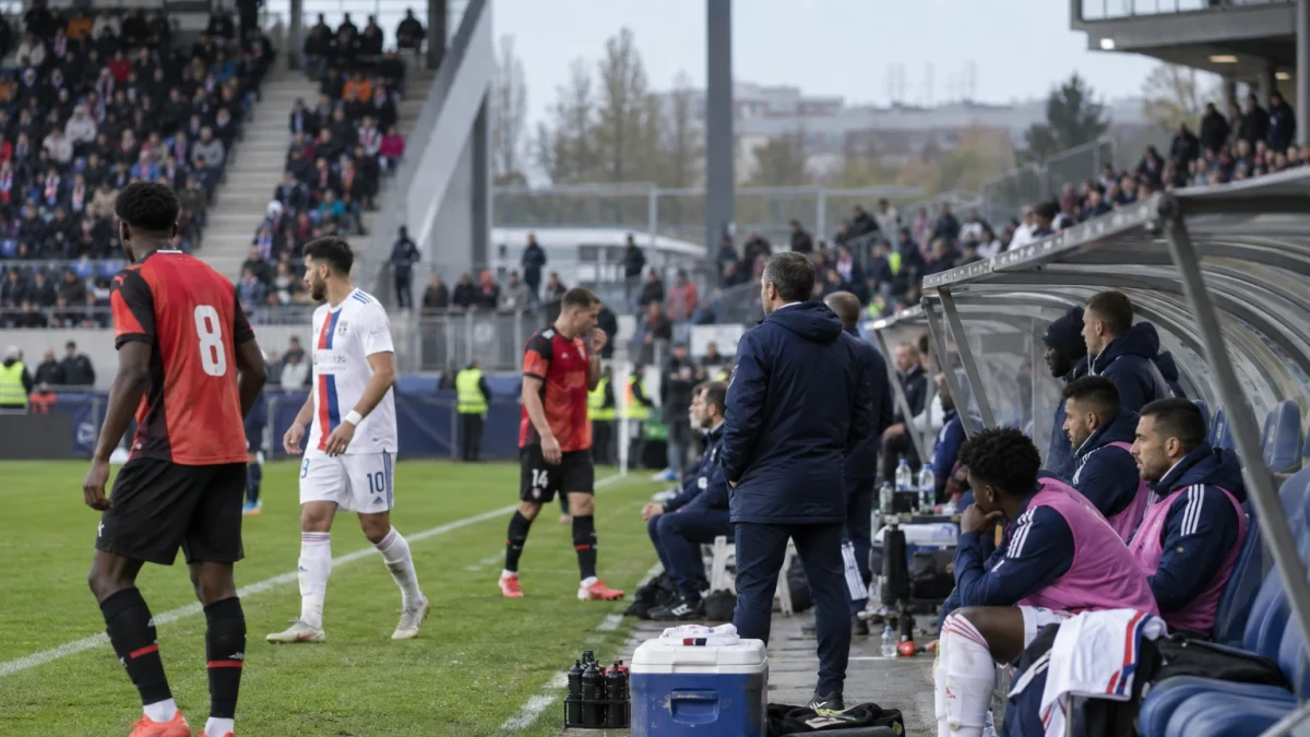 Lyon kaatoi Rennesin 4-0 ja pysyy Monacon kannassa